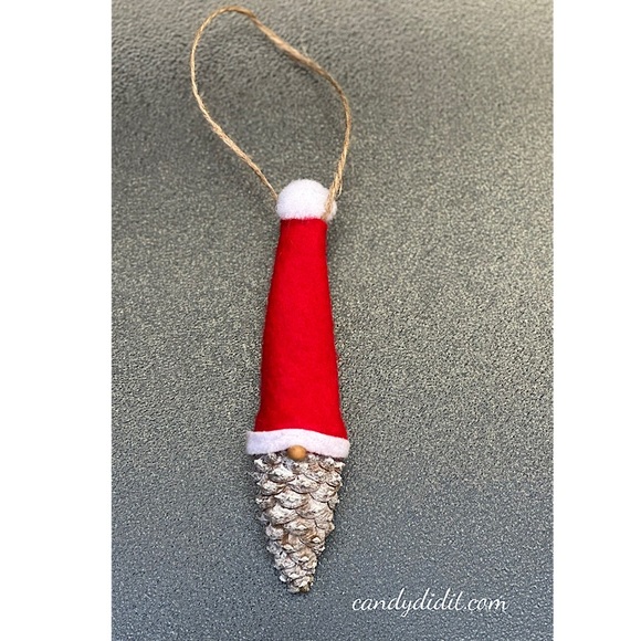 NWT Set Of 2 Handmade Pine Cone Santa Gnomes Christmas Ornaments - Picture 5 of 6